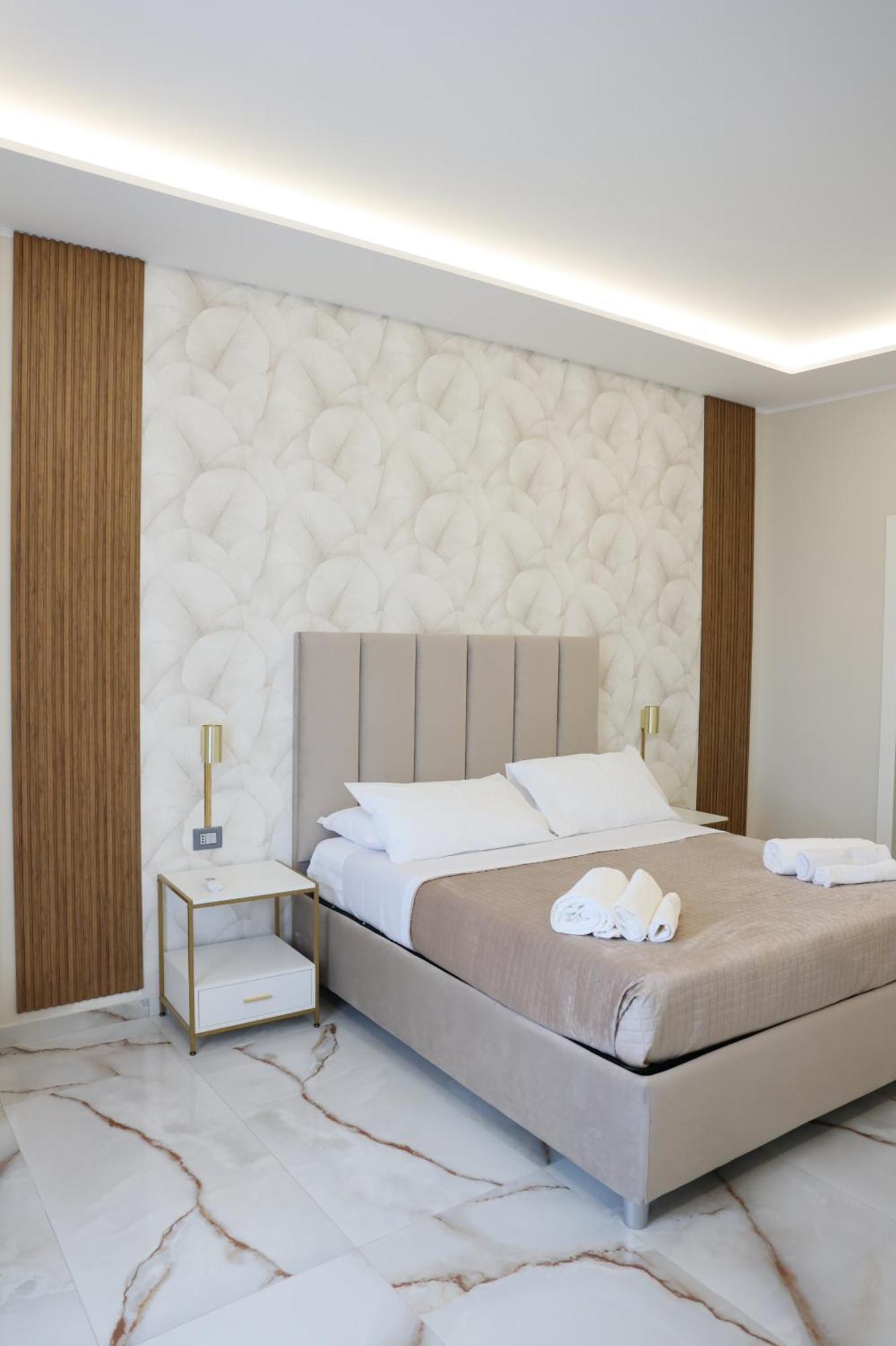 Napoli Central Suites Esterno foto