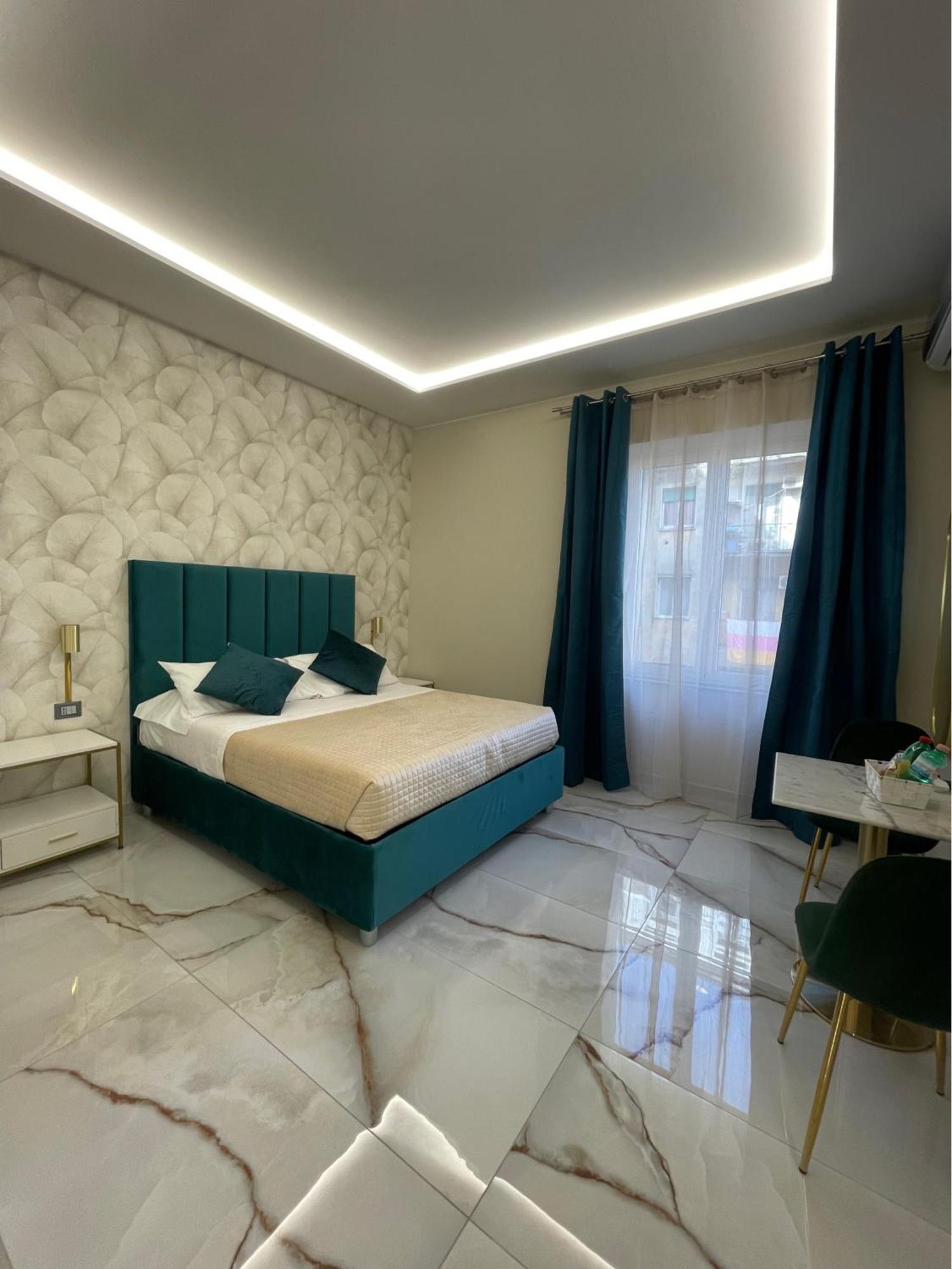 Napoli Central Suites Esterno foto
